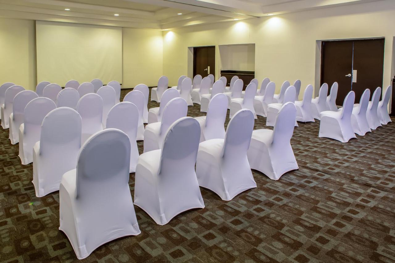 Fiesta Inn Tampico Exterior photo